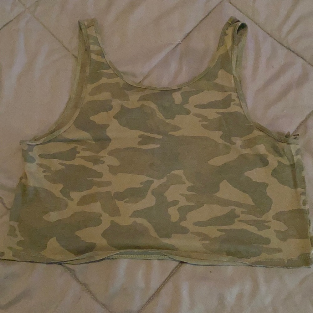 Crop top